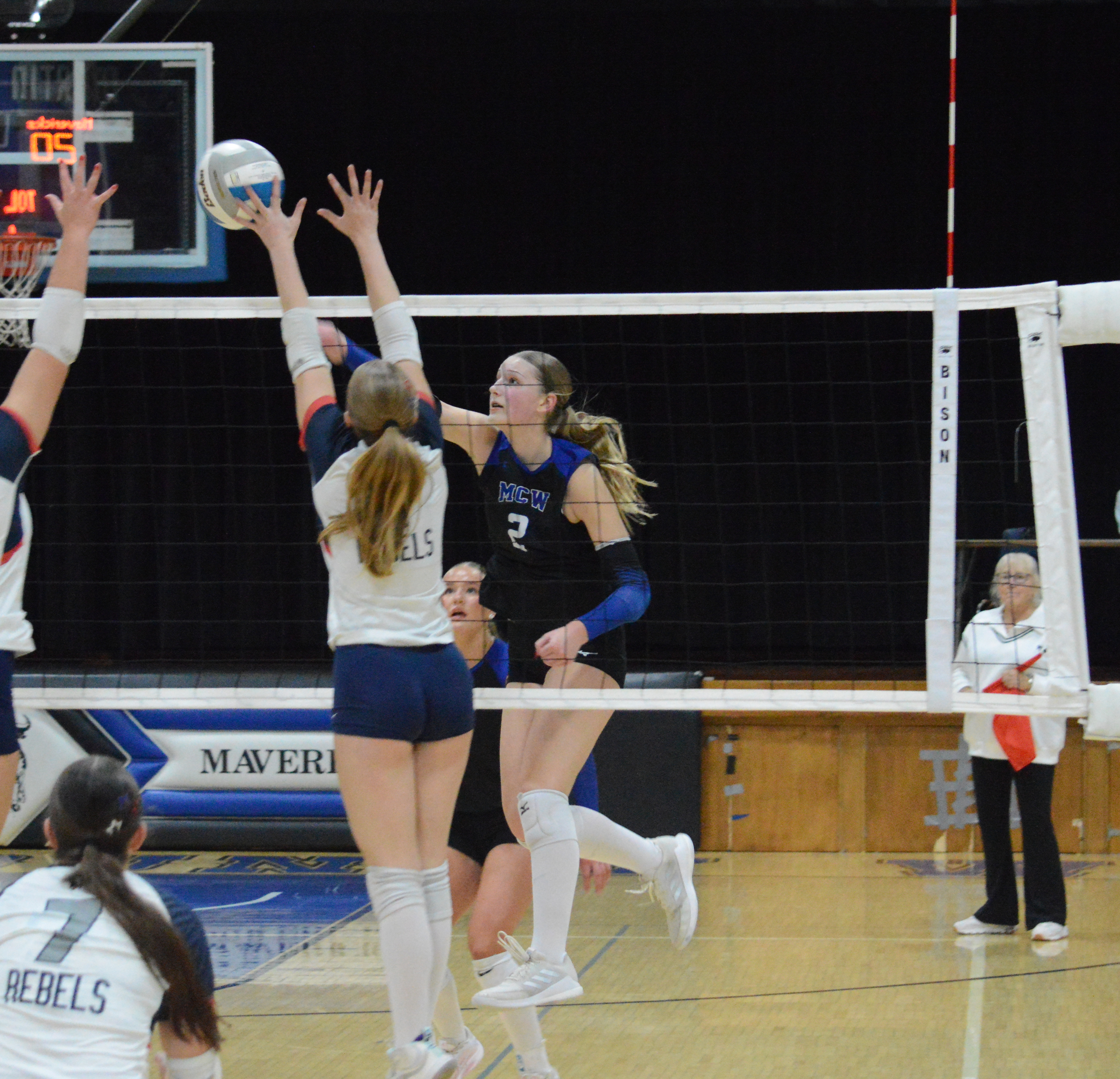 Mavericks clinch section semifinal appearance with win over USC